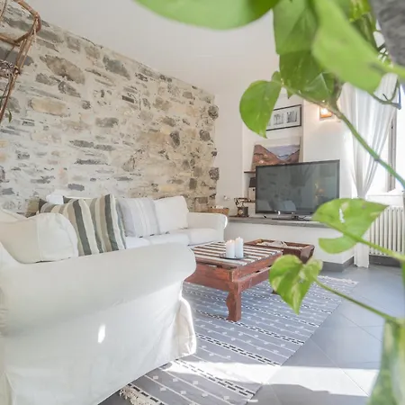 Villa Giuliano's House - Amazing View By Rent Laglio