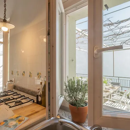 Villa Giuliano's House - Amazing View By Rent Laglio